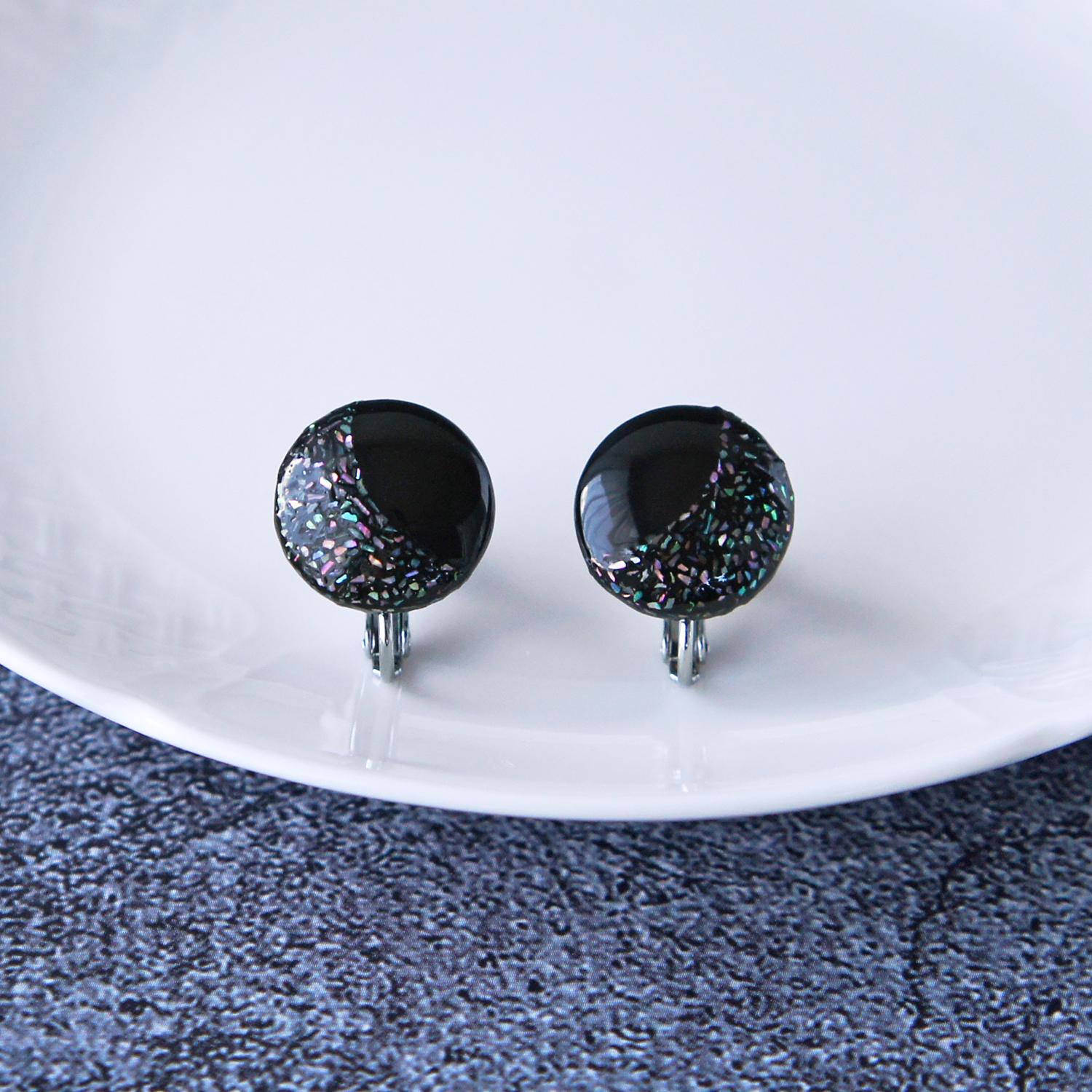 青い三日月　イヤリング　【漆塗り・伝統工芸・螺鈿・ニッケルフリー】 | 2枚目