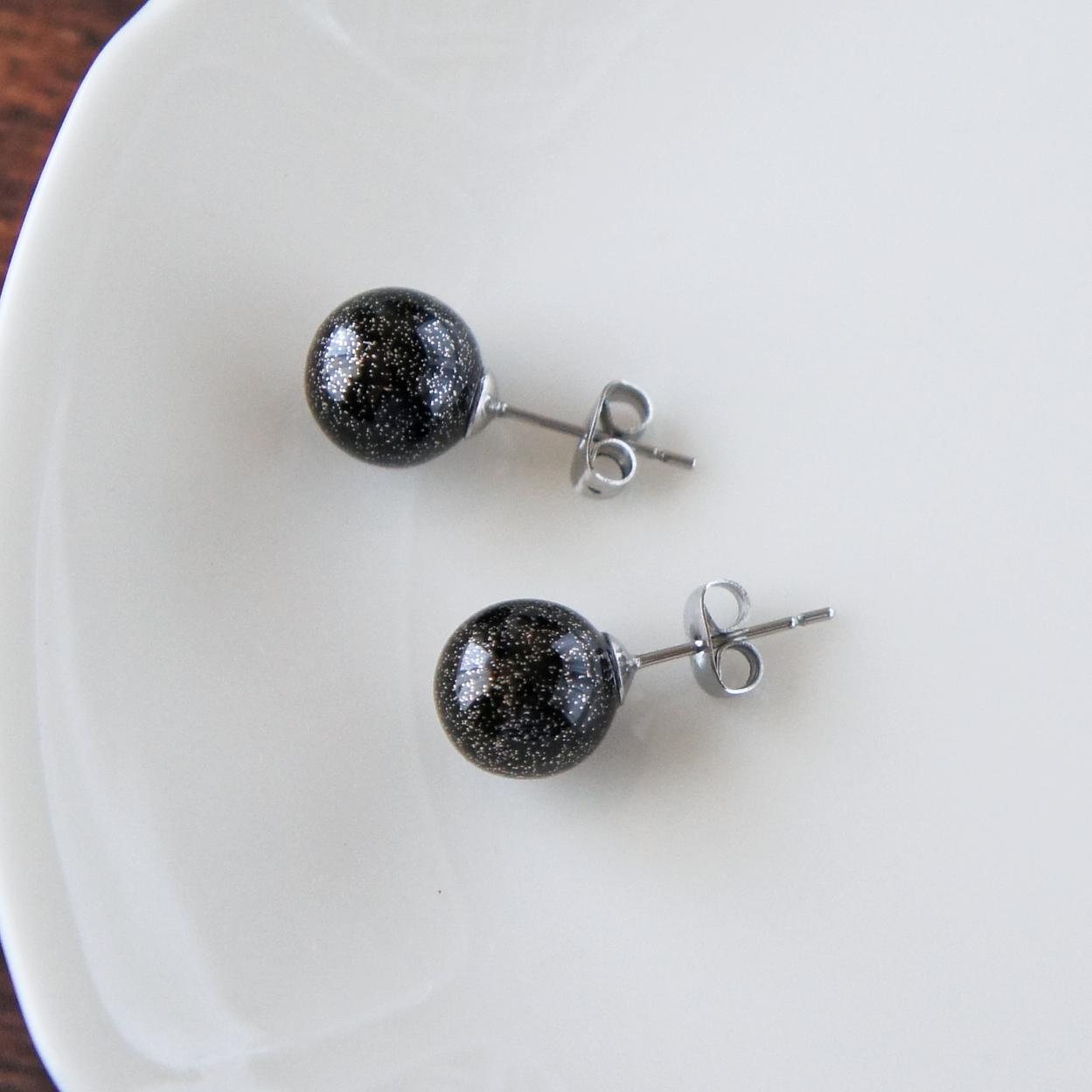 星空の一粒ピアス・スターリーブラック　【漆塗り　伝統工芸　サージカルステンレス】 | 2枚目