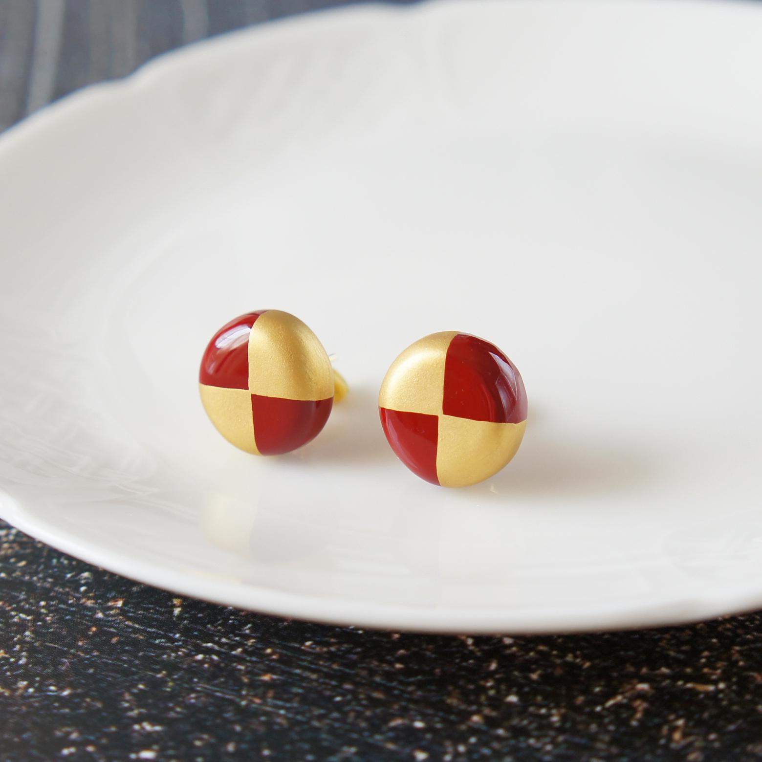 艶やかな美　漆塗りピアス　丸・赤×金 | 2枚目