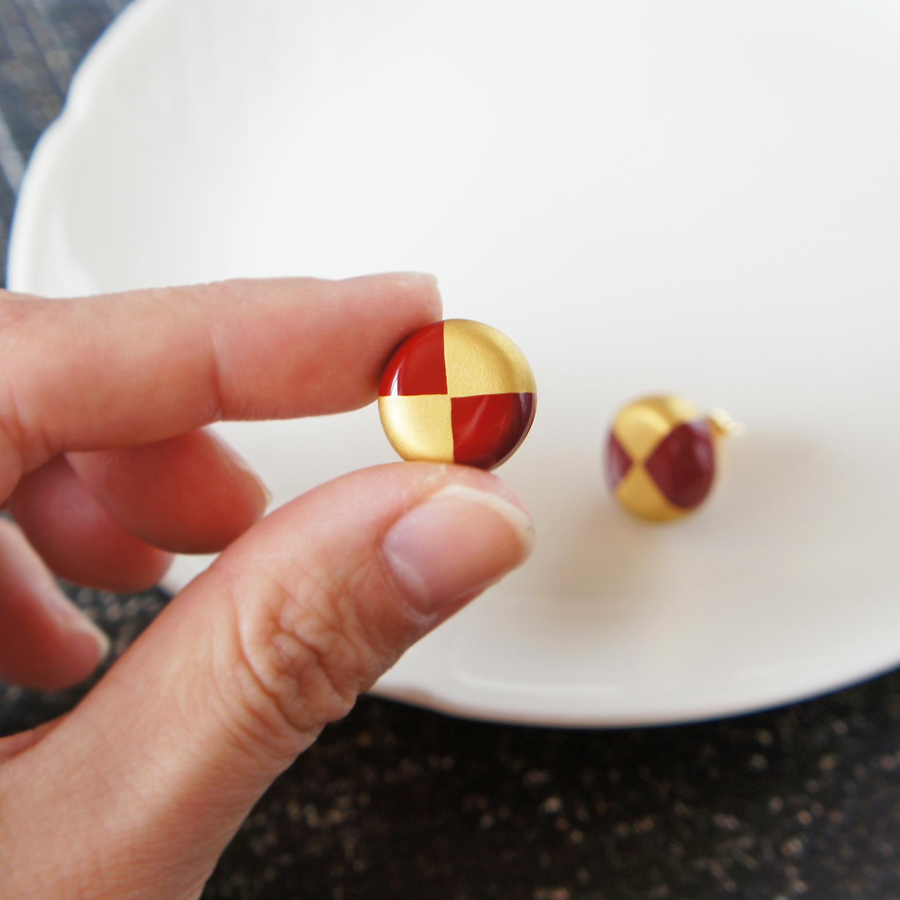 艶やかな美　漆塗りピアス　丸・赤×金 | 6枚目