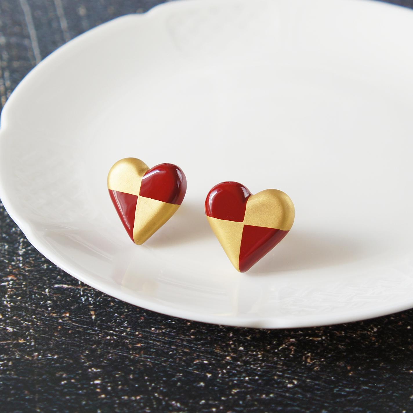 和の心　漆塗りピアス　ハート・赤×金 | 2枚目