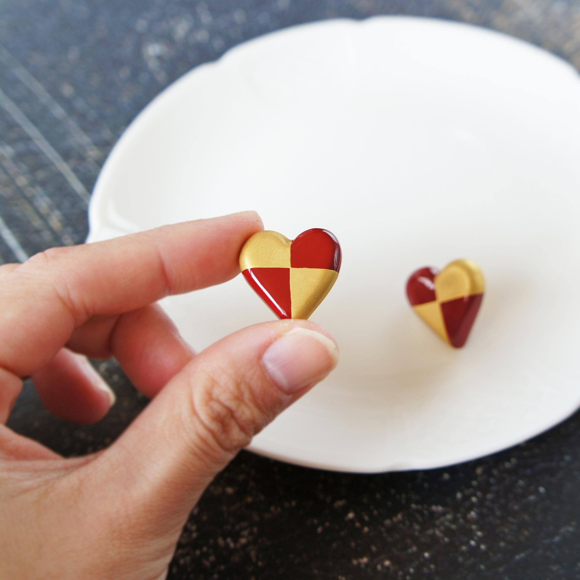 和の心　漆塗りピアス　ハート・赤×金 | 6枚目