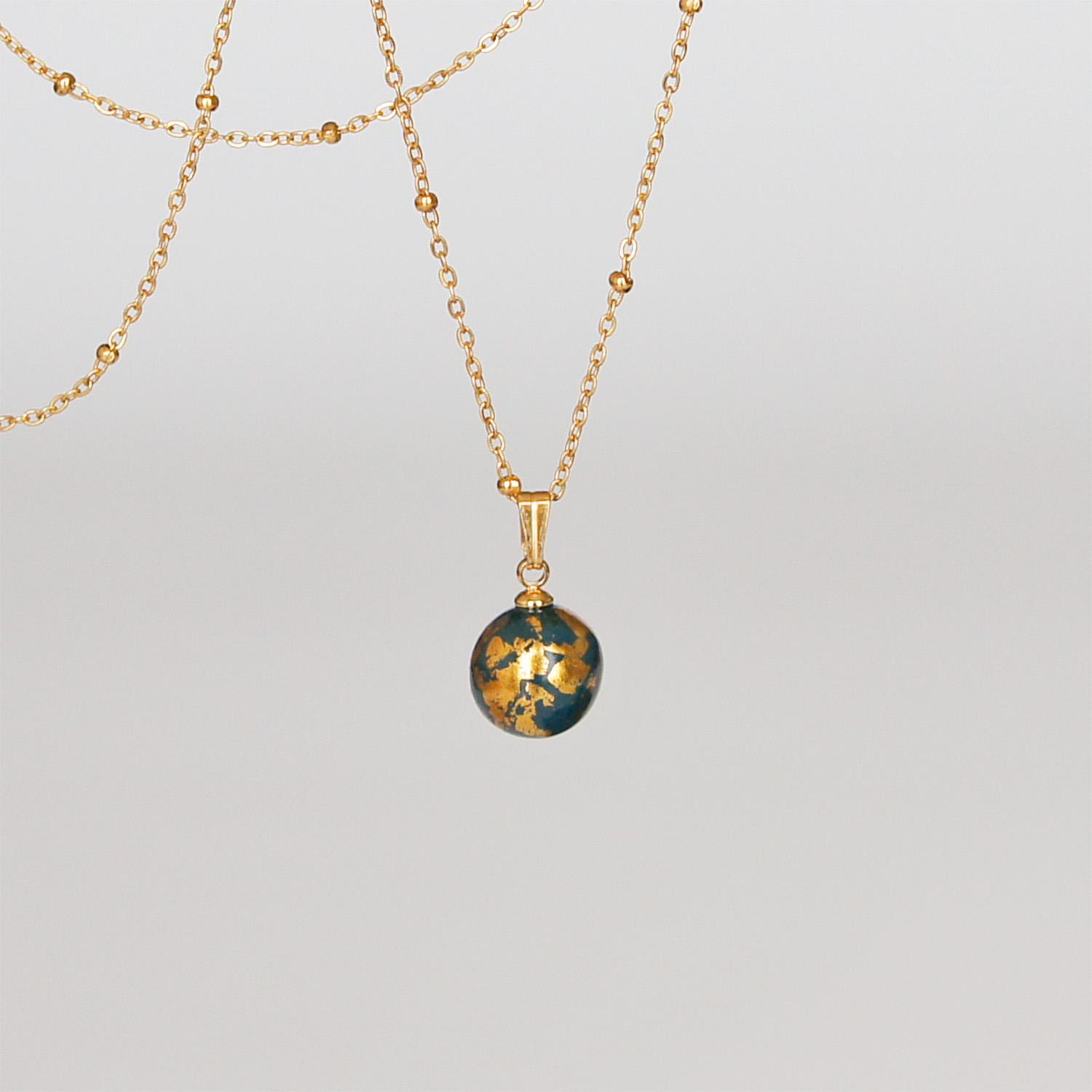 惑星のネックレス「地球」1枚目の画像